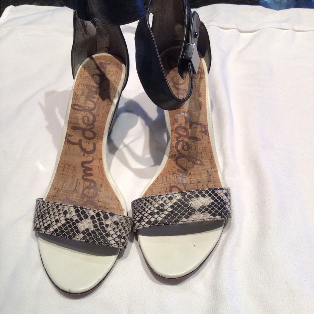 Sam Edelmanan wedge pumps